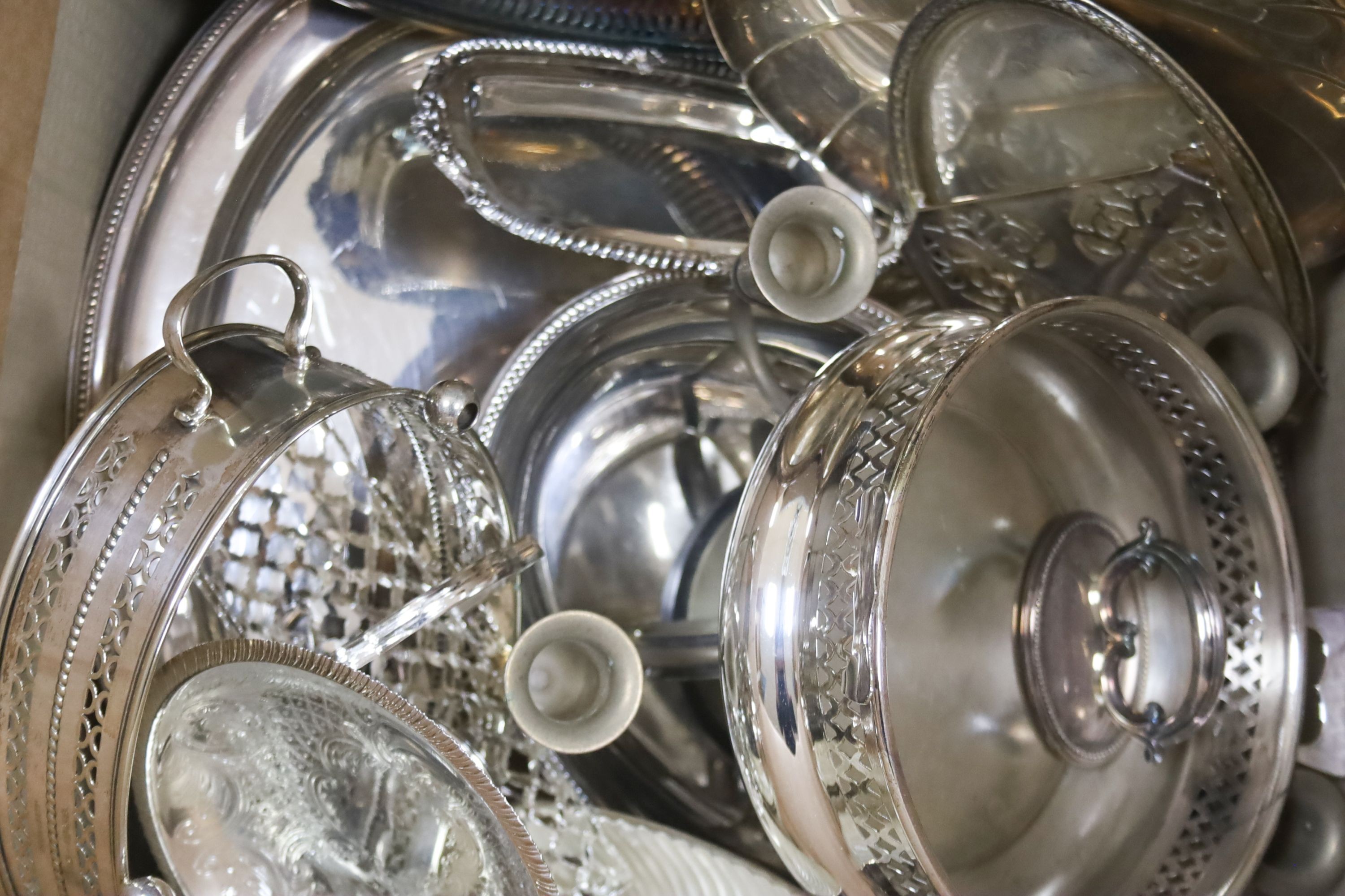 A plated six-bottle crust stand and a quantity of plated wares